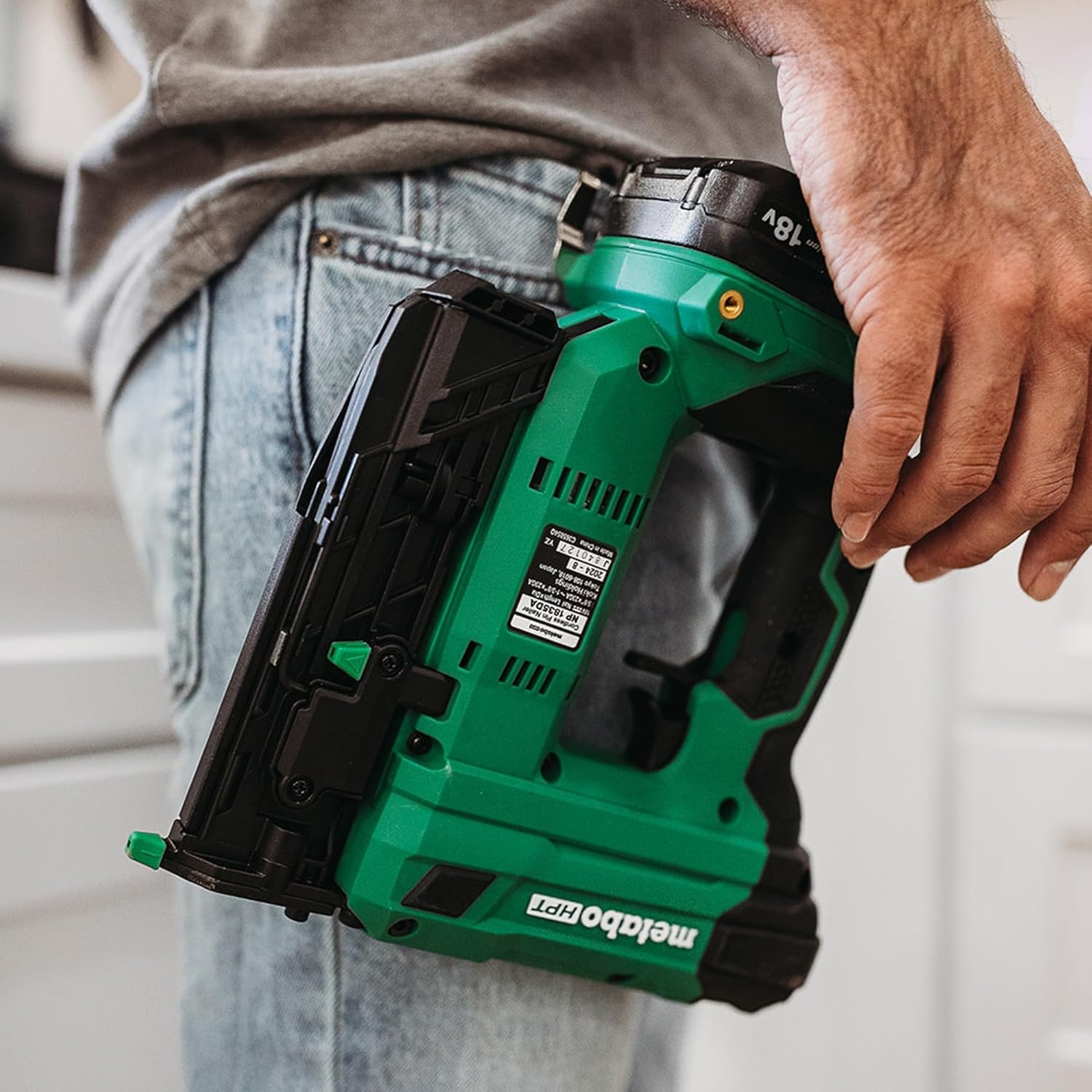 Metabo HPT 18V MultiVolt Cordless Compact Pin Nailer Kit, 23 Gauge Nailer with Power Tool 2.0Ah Lithium Ion Battery, Drives 5/8″ to 1-3/8″ Headless Pin Nails, 5-Year Warranty, NP1835DA(18V Pin Nailer Kit Only)