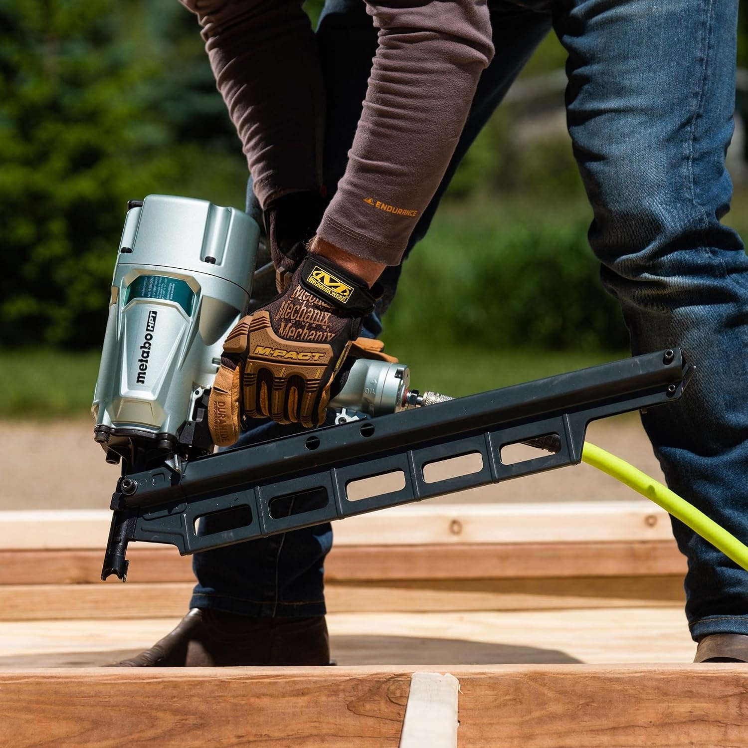 Metabo HPT Framing Nailer, Pro-Preferred Pneumatic Power Nailer & Framing Tool For Flooring, Roof Decking & More, Rapid Response Cylinder Valve, 21° 2″ to 3-1/4″ Plastic Collated Nails, NR83A5(S)(NR83A5(S) + BONUS Impact Driver Kit)