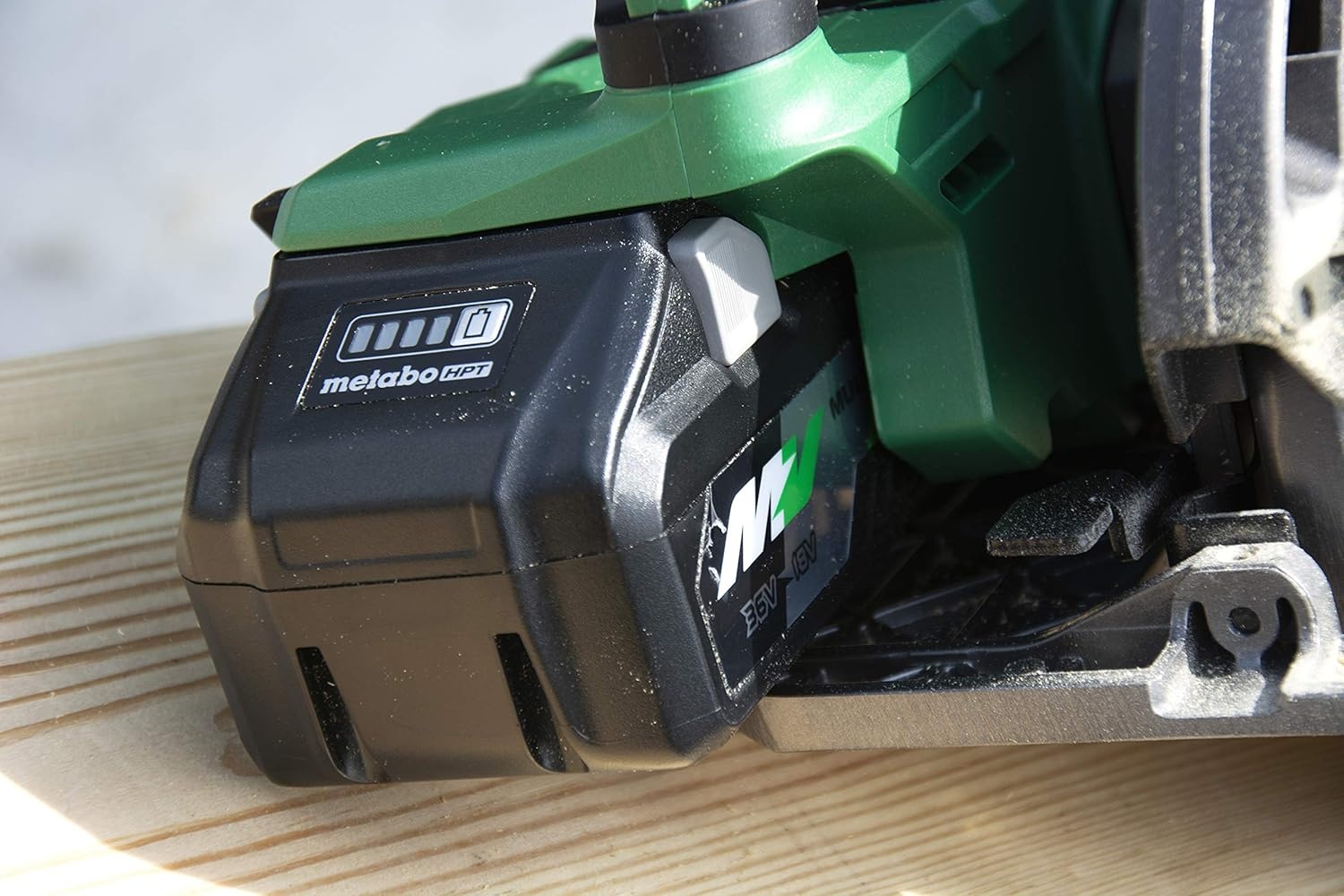 Metabo HPT MultiVolt Battery | 36V/18V, 2.5Ah/5.0Ah, Lithium Ion, Slide Style | 371751M(18V/36V MultiVolt™ Battery)