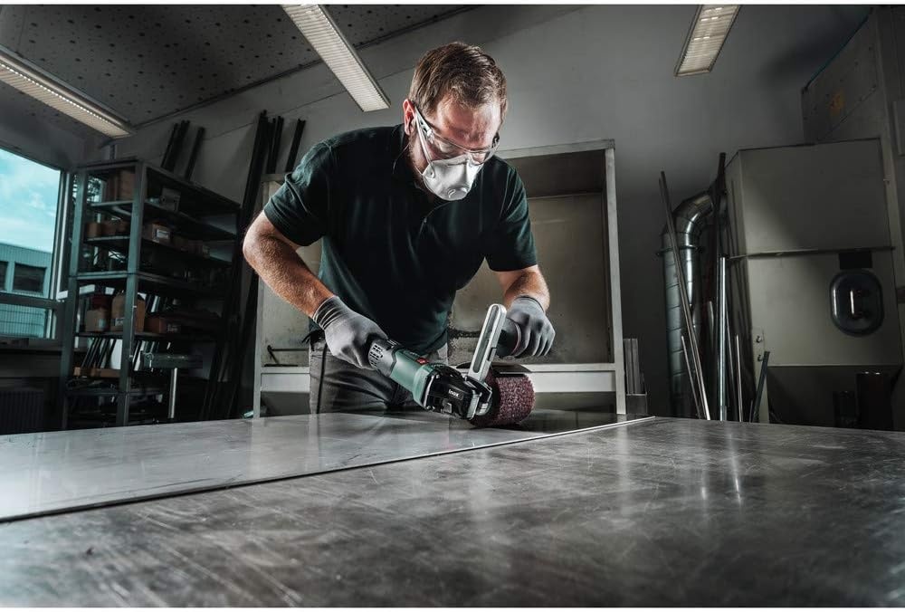 Metabo HPT SE 17-200 RT Set Burnishing Machine, Metal Polishing Tool with High Torque Motor, 14.5 Amp, Vario-Tacho-Constamatic Control, Motor with Dust Protection, Made in Germany, 646259620(Metabo SE 17-200 RT)